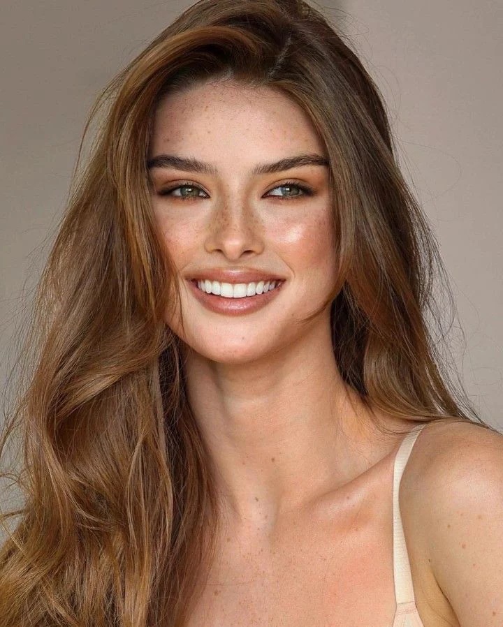 Soft Chestnut Brown for Hazel Eyes
